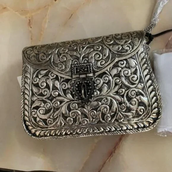 From St Xavier  Metal Atria Clutch/ Crossbody - Picture 2 of 11